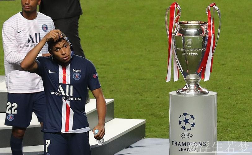 姆巴佩祝贺巴黎夺冠：重要时刻终于到来 ❤️